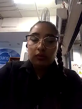 Snapshot of Bizcochitoc4 chatting on 02/17/26, 12:23 Bizcochitoc4 online show from 02/17/26, 12:23