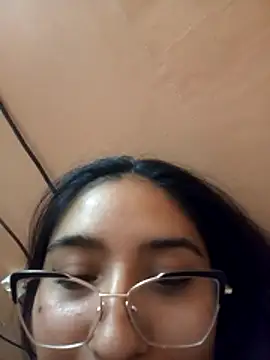 Snapshot of Bizcochitoc4 chatting on 02/25/26, 02:10 Bizcochitoc4 online show from 02/25/26, 02:10