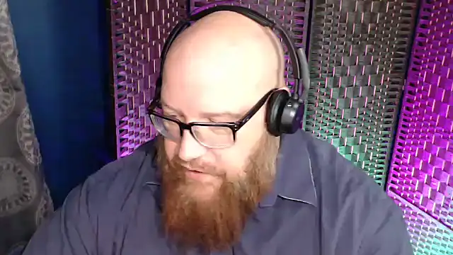 Snapshot of BigBearforCuddles chatting on 12/23/25, 02:20 BigBearforCuddles online show from 12/23/25, 02:20