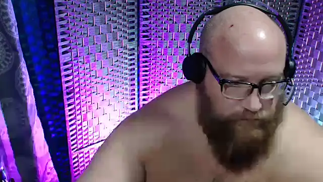 Snapshot of BigBearforCuddles chatting on 01/07/26, 02:25 BigBearforCuddles online show from 01/07/26, 02:25