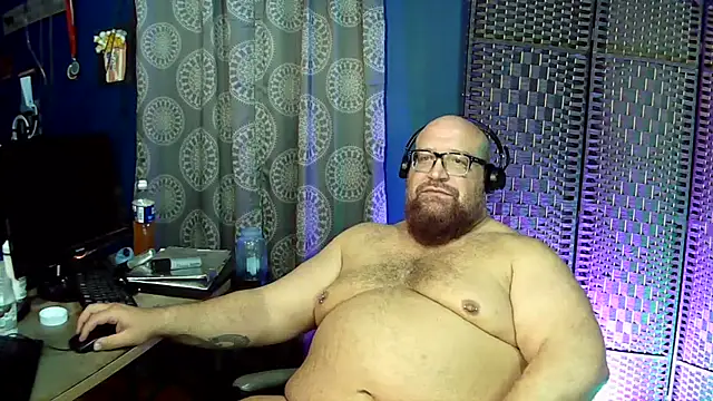 BigBearforCuddles online show from 04/28/26, 02:27
