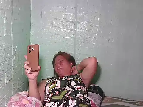 Smilinglovely online show from 05/18/26, 08:09