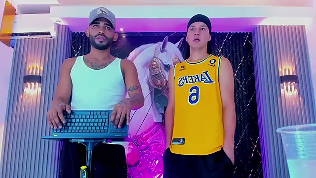 Snapshot of Asmodeohot20 chatting on 11/25/25, 05:51 Asmodeohot20 online show from 11/25/25, 05:51