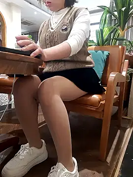 Bea 219 online show from 11/27/25, 06:37