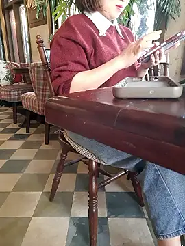 Bea 219 online show from 12/15/25, 06:06