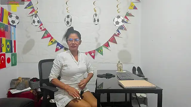 Miss clarepocahose online show from 06/21/26, 01:19
