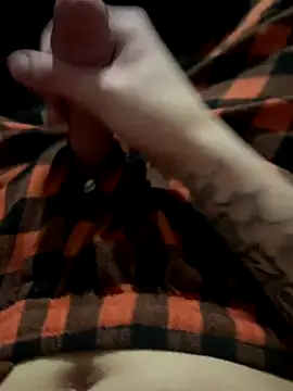 Snapshot of daddyyydeee chatting on 11/27/25, 02:46 daddyyydeee online show from 11/27/25, 02:46