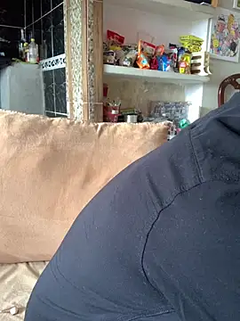 Snapshot of angelxxx95 chatting on 02/18/26, 04:25 angelxxx95 online show from 02/18/26, 04:25