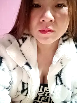 Snapshot of Lily-ross22 chatting on 11/26/25, 07:26 Lily-ross22 online show from 11/26/25, 07:26