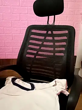 Lily-ross22 online show from 06/20/26, 04:04