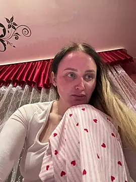 Snapshot of TomilaSi chatting on 02/17/26, 08:26 TomilaSi online show from 02/17/26, 08:26