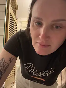 Snapshot of TomilaSi chatting on 02/25/26, 10:41 TomilaSi online show from 02/25/26, 10:41