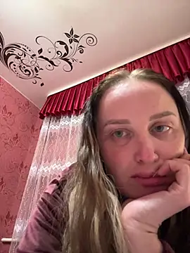 Snapshot of TomilaSi chatting on 03/17/26, 07:28 TomilaSi online show from 03/17/26, 07:28