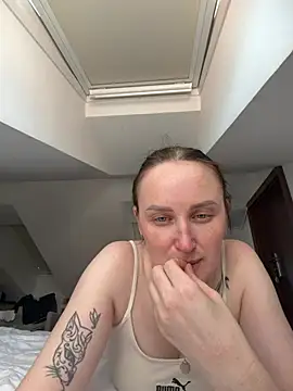 TomilaSi online show from 06/22/26, 01:08