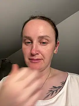 TomilaSi online show from 06/24/26, 08:30
