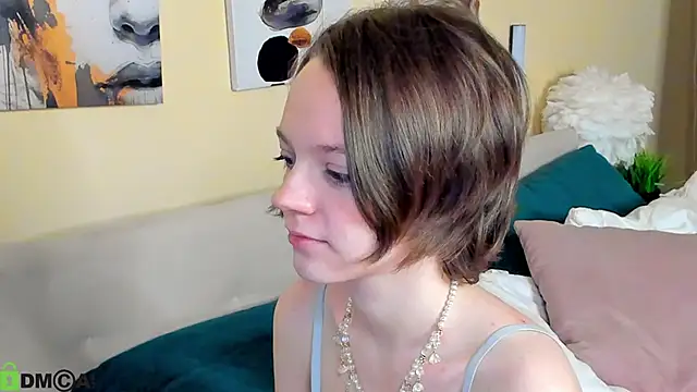 Olivia Riesz online show from 05/09/26, 01:11
