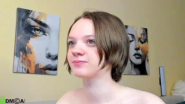 Olivia Riesz online show from 05/12/26, 01:14