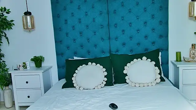 RubyLustx online show from 11/28/25, 04:37