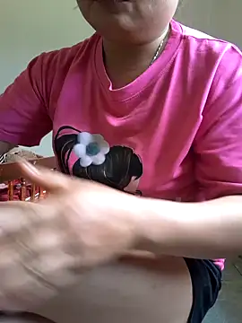 mai-mai-97 online show from 05/13/26, 05:49
