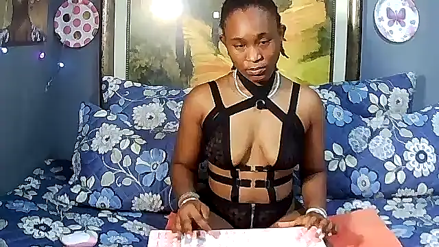 Snapshot of JuicyEbonyGoddess chatting on 03/22/26, 01:47 JuicyEbonyGoddess online show from 03/22/26, 01:47