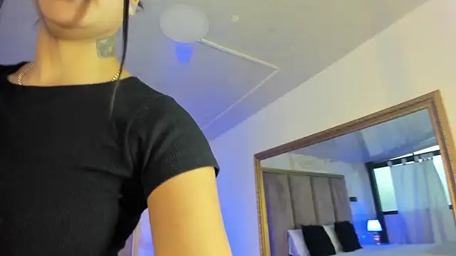 Snapshot of MelissaGill_ chatting on 12/05/25, 12:36 MelissaGill online show from 12/05/25, 12:36