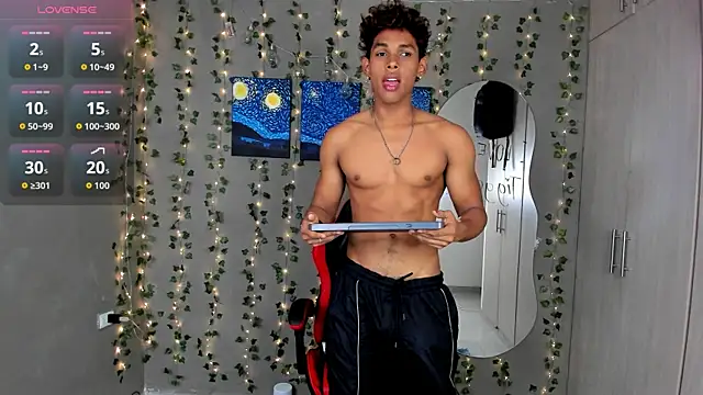 Snapshot of LiamVibes212 chatting on 03/07/26, 12:35 LiamVibes212 online show from 03/07/26, 12:35