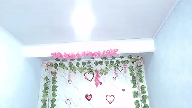 Snapshot of angelamanjarrezcm chatting on 12/20/25, 03:35 angelamanjarrezcm online show from 12/20/25, 03:35