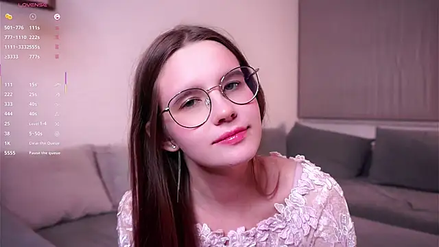 GennieKelso online show from 11/30/25, 04:33