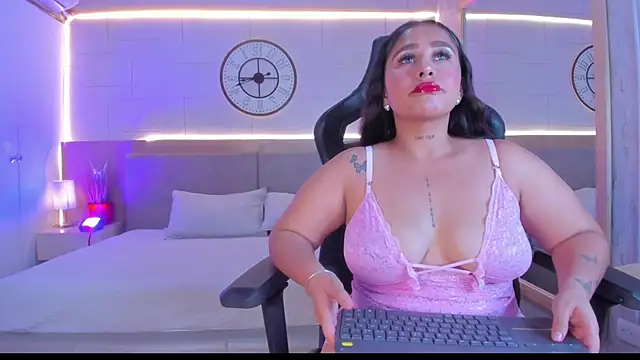 Julietaa 1 online show from 11/27/25, 07:49