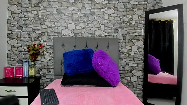 Snapshot of angel_pink7 chatting on 11/27/25, 07:38 angel pink7 online show from 11/27/25, 07:38