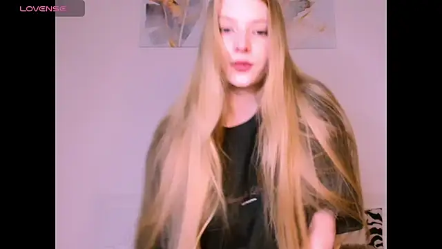 Snapshot of _Milana_Sparkl75_ chatting on 01/15/26, 02:10 Milana Sparkl75 online show from 01/15/26, 02:10