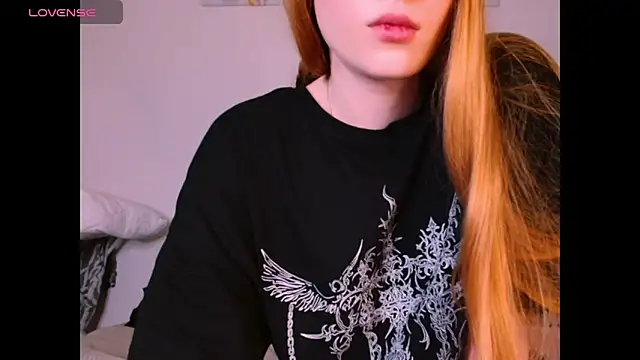 Snapshot of _Milana_Sparkl75_ chatting on 02/05/26, 05:06 Milana Sparkl75 online show from 02/05/26, 05:06