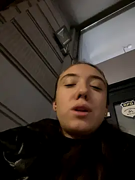 Snapshot of CristinaSw chatting on 12/05/25, 08:16 CristinaSw online show from 12/05/25, 08:16