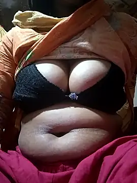 Snapshot of Jhunaki_789 chatting on 12/14/25, 09:47 Jhunaki 789 online show from 12/14/25, 09:47