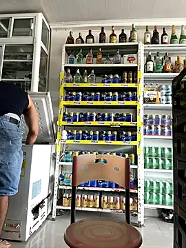 OliverWest04 online show from 12/22/25, 06:27