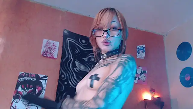 Snapshot of Layla_quinn chatting on 07/11/26, 01:25 Layla quinn online show from 07/11/26, 01:25