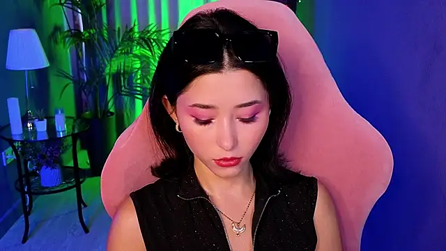 RedMidnight online show from 06/19/26, 03:27