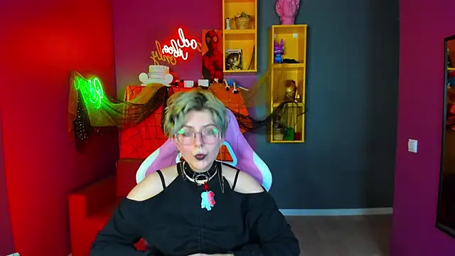 Snapshot of Spider_Arti chatting on 11/26/25, 02:29 Spider Arti online show from 11/26/25, 02:29