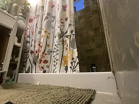 Snapshot of xxxenzo1 chatting on 01/18/25, 02:44 xxxenzo1 online show from 01/18/25, 02:44