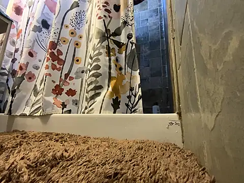 Snapshot of xxxenzo1 chatting on 02/23/25, 07:38 xxxenzo1 online show from 02/23/25, 07:38