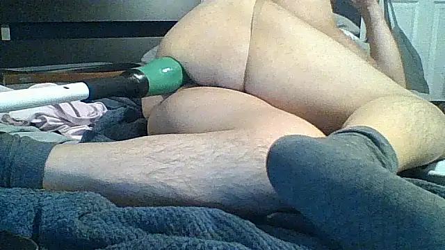 Snapshot of xxxenzo1 chatting on 10/15/25, 01:50 xxxenzo1 online show from 10/15/25, 01:50