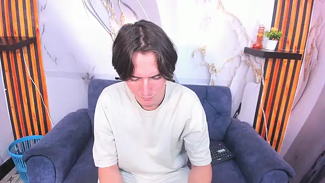 Aaron LatinMen2 online show from 11/28/25, 03:53