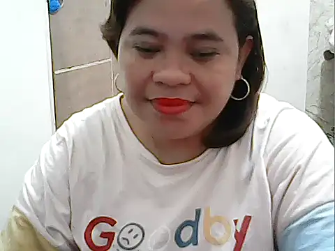 Snapshot of cutechubby chatting on 12/17/25, 11:55 cutechubby online show from 12/17/25, 11:55