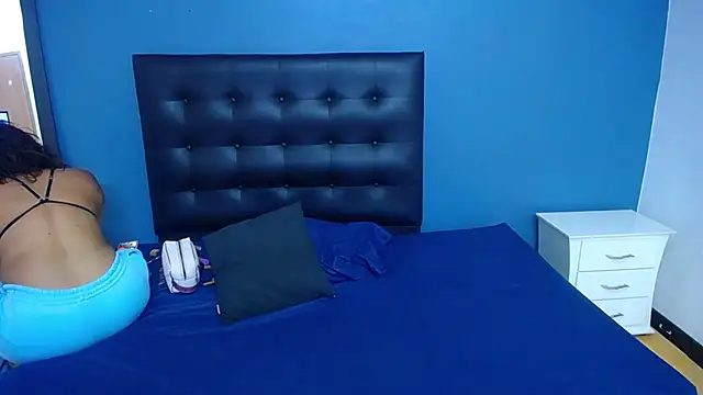 Snapshot of naughty_bigass_18 chatting on 12/03/25, 03:25 naughty bigass 18 online show from 12/03/25, 03:25