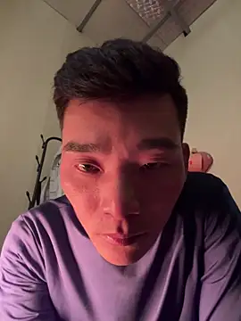 Snapshot of sanu551 chatting on 12/15/25, 03:27 sanu551 online show from 12/15/25, 03:27