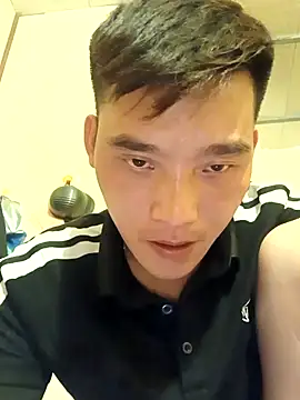 Snapshot of sanu551 chatting on 03/27/26, 10:26 sanu551 online show from 03/27/26, 10:26