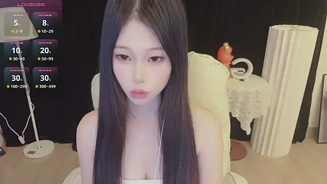 Snapshot of -Annababy chatting on 04/29/26, 06:36 -Annababy online show from 04/29/26, 06:36