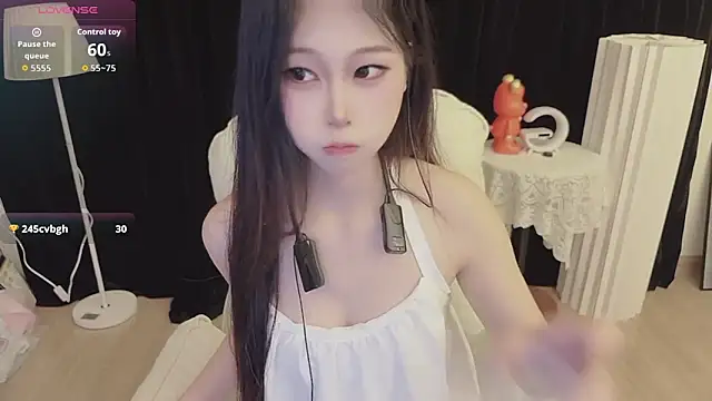 Snapshot of -Annababy chatting on 06/09/26, 03:23 -Annababy online show from 06/09/26, 03:23