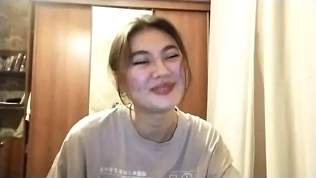 Snapshot of ArianeRandy chatting on 12/16/25, 03:06 ArianeRandy online show from 12/16/25, 03:06