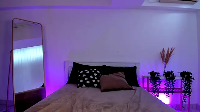 Rose Luvv online show from 05/09/26, 06:40